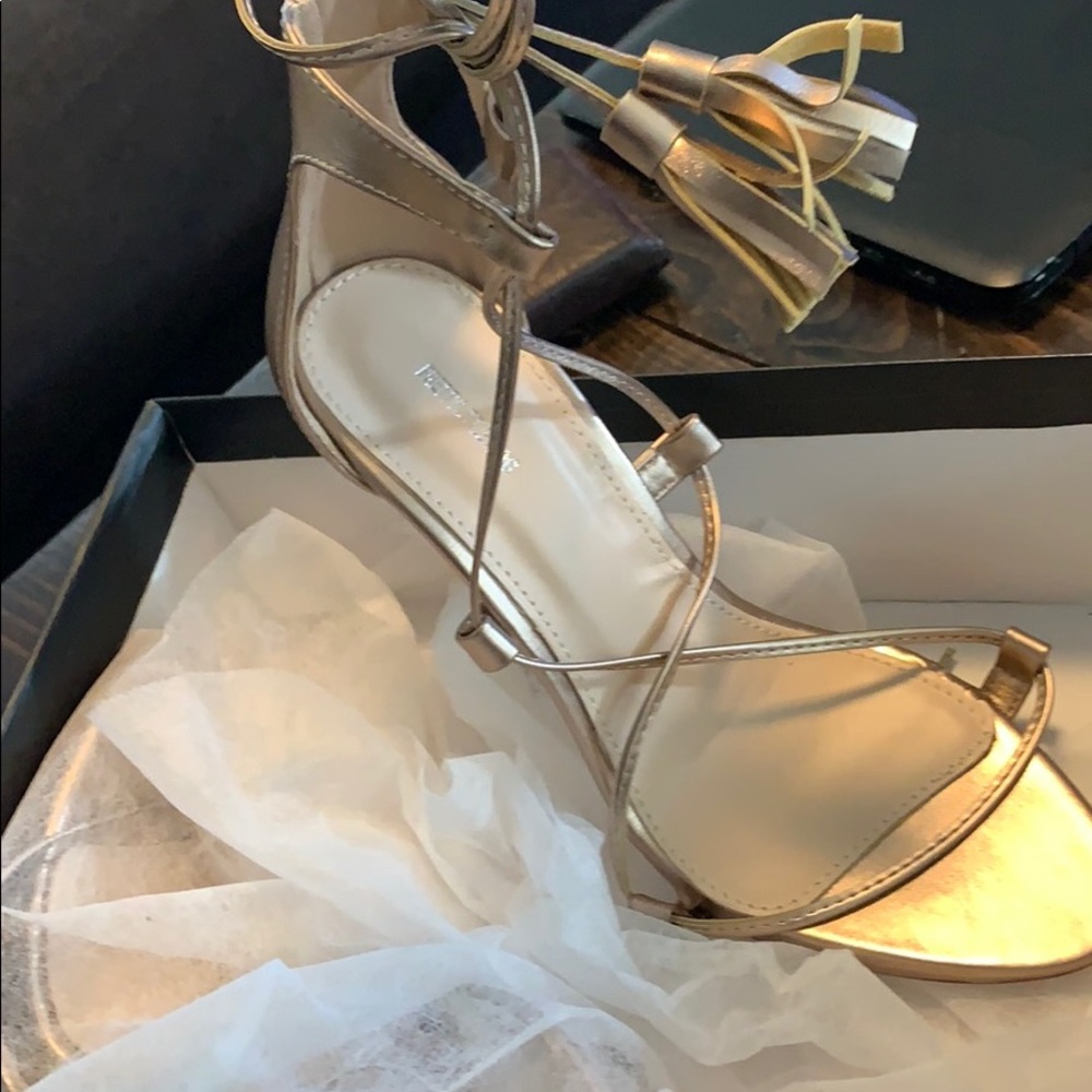 Rose gold lace up heels - Picture 2 of 4